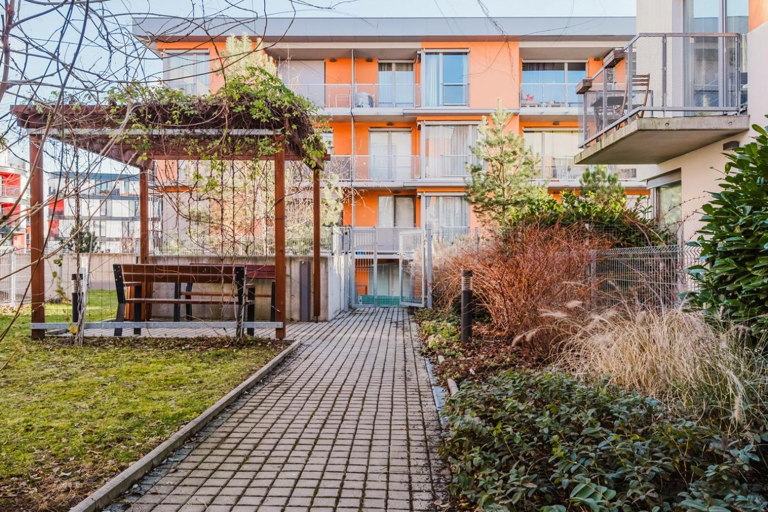 Blueground Zizkov Furnished Park Prg-42 * Praha